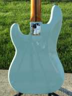 2_squier_precision_bass.jpg